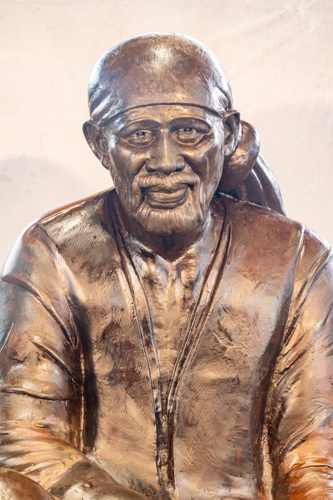 Shri Sai Baba — Panchaloha Sai Baba murtis and monumental single-piece castings (1)
